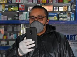 La empresa vietnamita de telefonía móvil Vsmart, perteneciente al grupo Vingroup, dispondrá de una tecnología de reconocimiento facial que identifica al usuario sin que se quite la mascarilla sanitaria