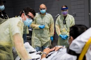 El Gobierno de M&eacute;xico explic&oacute; este lunes que ayudar&aacute; a "cubrir los gastos de traslado" de los mexicanos fallecidos en el extranjero por COVID-19 cuyas familias no dispongan de recursos econ&oacute;micos