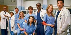 Varios de los actores y actrices que han encarnado a m&eacute;dicos en series de televisi&oacute;n, como "Grey&rsquo;s Anatomy", "Scrubs" y "ER", protagonizaron un v&iacute;deo conjunto en el que agradecen la labor que los profesionales de la sanidad por la crisis del coronavirus.