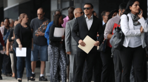 Más de 6,6 millones de trabajadores solicitaron la semana pasada el subsidio por desempleo en Estados Unidos, sumándose a los casi 10 millones que lo habían hecho en las dos semanas anteriores