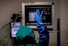 Andrés Manuel López Obrador, dijo este viernes que pidió ayuda a su homólogo Donald Trump, para conseguir 10.000 ventiladores y 10.000 monitores "para no tener problemas de abasto" durante la pandemia por la COVID-19.