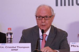 Crist&oacute;bal Thompson