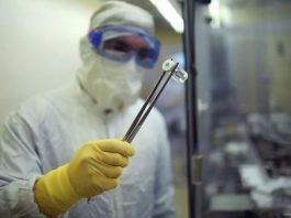 EE.UU. pisa el acelerador de la reapertura entre esperanzas de lograr vacuna