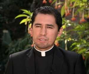 El sacerdote boliviano Rolando Laime
