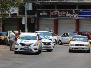 El transporte p&uacute;blico se mantiene este viernes como uno de los mayores puntos de contagio (2)