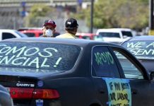 Jueza niega demanda contra ayuda millonaria para indocumentados en California