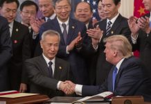China y EE.UU. acercan posiciones para poner en práctica su acuerdo comercial Donald Trump y Liu He
