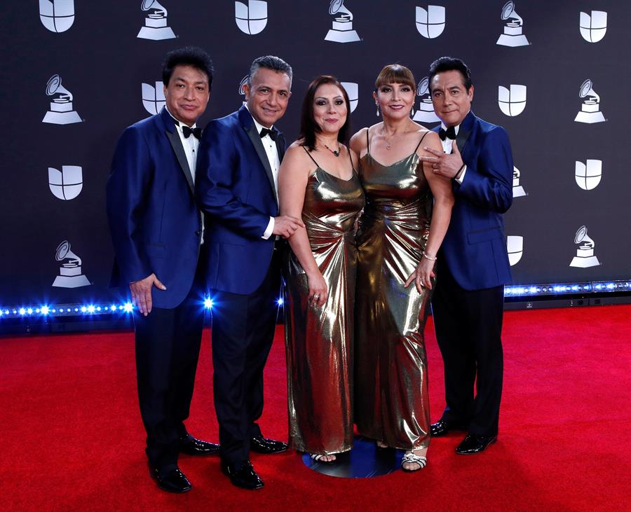 el grupo Los &Aacute;ngeles Azules
