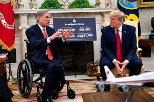 Trump y Greg Abbott