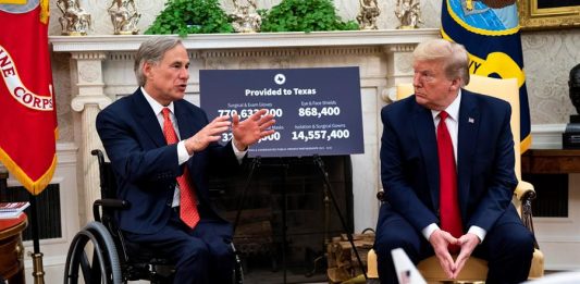 Trump y Greg Abbott