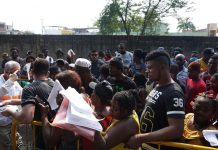 Cientos de migrantes buscan arreglar sus trámites en el sureste de México migración