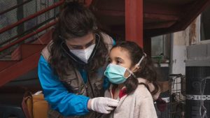 niños con covid-19