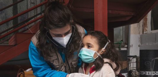 niños con covid-19