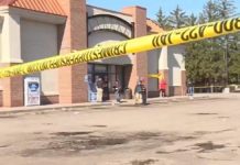 Tres acusados por asesinato de un vigilante en disputa por mascarilla tiroteo