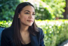 Alexandria Ocasio-Cortez conversa con Impacto Latino Alexandria Ocasio-Cortez.