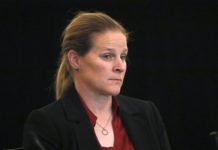 Presidenta de Federación Fútbol EE.UU. critica política de defensa del himno Cindy Parlow