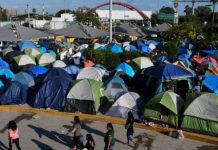 HRW reclama investigación del programa "Espera en México" Inmigrantes en México