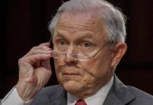 Sessions presenta un duro plan migratorio en su intento de volver al Senado Jeff Sessions