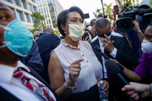 La alcaldesa de Washington, Muriel Bowser