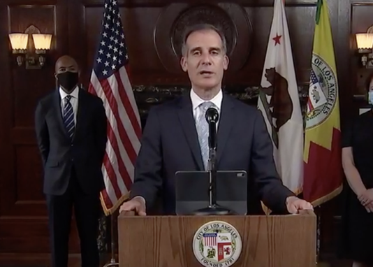 El alcalde de Los Ángeles, Eric Garcetti.