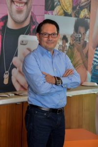 Rub&eacute;n Salazar