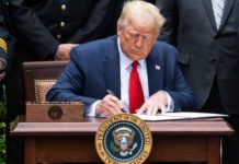 Trump firma un decreto para incentivar buenas prácticas de la Policía Donald Trump firma decreto
