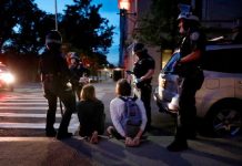 Unos 280 arrestos en Nueva York durante una noche de protestas más tranquila Arrestos en Nueva York