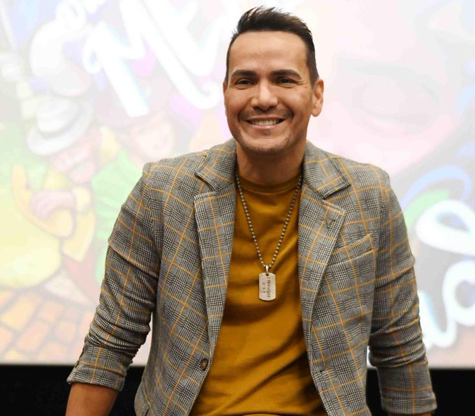 V&iacute;ctor Manuelle