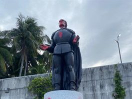 la estatua de Cristóbal Colón
