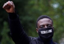 Empresas declaran festivo el aniversario del fin de la esclavitud en EE.UU. protesta ante el racismo