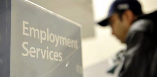 Aumentan de nuevo los pedidos semanales de subsidio por desempleo.