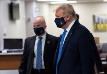 Trump aparece por primera vez en público con mascarilla Donald Trump