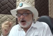 Acusan a padre e hijos de Miami por vender "milagrosa" cura contra la COVID-19 Mark Grenon