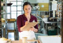 Mastercard ayuda al salto digital de pequeñas empresas latinoamericanas trabajadores latinos