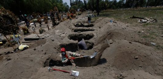 Pandemia, pobreza y desinformación golpean las afueras de Ciudad de México.