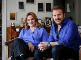 Pimpinela se enfrenta a la infidelidad de un "payaso" en su nuevo videoclip Pimpinela