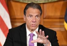 Gobernador Andrew Cuomo crítica a Donald Trump y Bill de Blasio Andrew Cuomo.