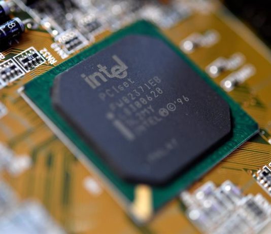Intel se desploma en bolsa por el retraso de su nueva generación de chips intel