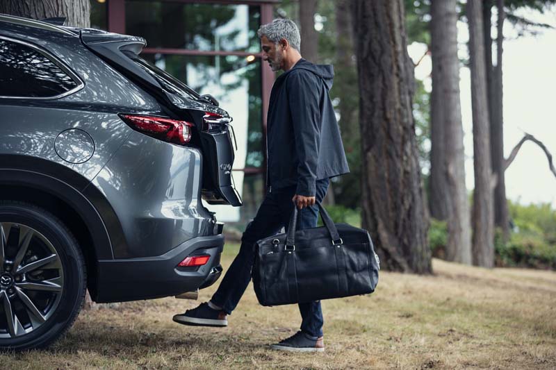 Mazda CX-9.