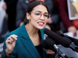 Congresistas en Nueva York piden investigar a acreedores de deuda de Puerto Rico Ocasio Cortez