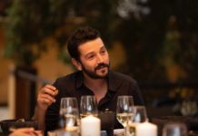 Diego Luna pone sobre la mesa las delicias de México y los problemas sociales Diego Luna.