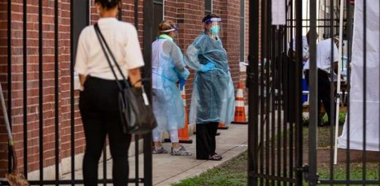 EE.UU. supera los 161.000 muertos y 4,92 millones de contagios de COVID-19.