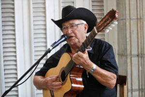 Eliades Ochoa