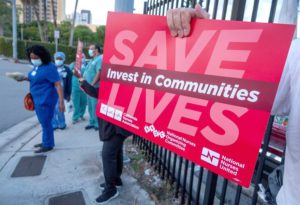 Enfermeras protestan en Miami (3)