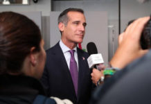 Cortan luz y agua en casa de Hollywood donde se realizaron fiestas masivas Eric Garcetti