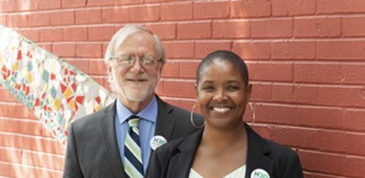 Howie Hawkins y Ángela Walker.