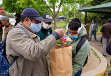 Inmigrantes y minorías sufren devastador impacto económico por la pandemia Inmigrantes