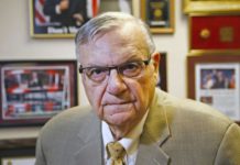 El polémico exalguacil Joe Arpaio es derrotado nuevamente en las urnas Joe Arpaio.
