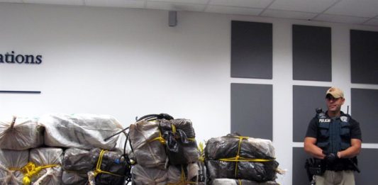 La Guardia Costera se incauta de 225 kilos de cocaína