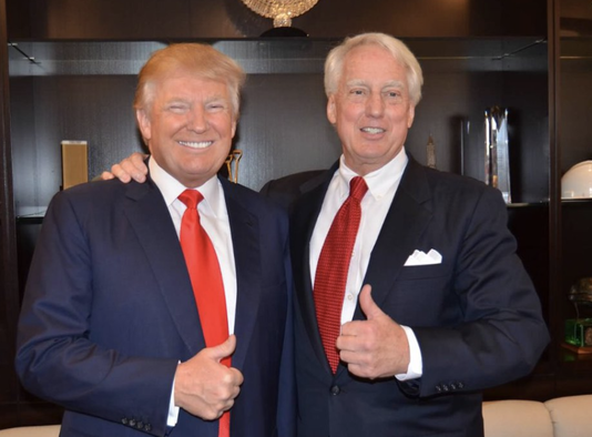 Hospitalizado en Nueva York el hermano menor de Donald Trump Robert y Donald Trump.